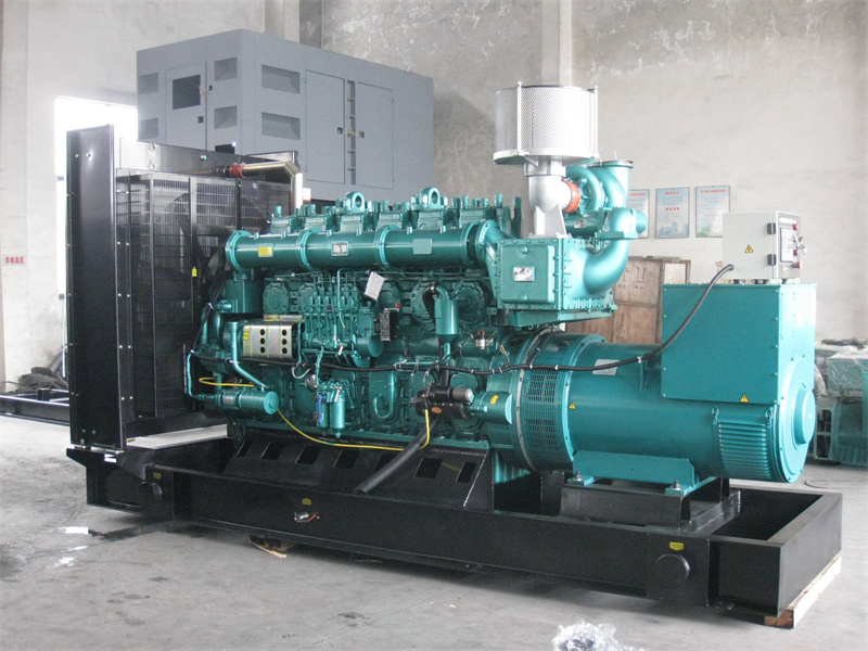 永德200KW 柴油发电机的油耗是多少？